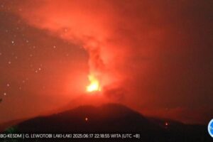 Gunung Lewotobi Laki-laki: Waspada! Aktivitas Vulkanik Meningkat Signifikan