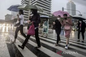 Hujan Ringan Guyur Jakarta Kamis Pagi: Siap Hadapi?
