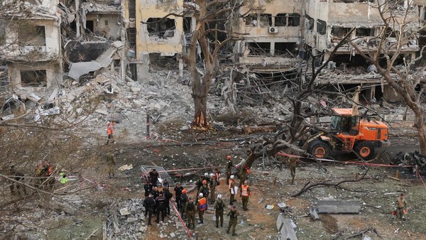 Israel Balas Serangan Gaza: Perang Iran Picu Eskalasi Baru