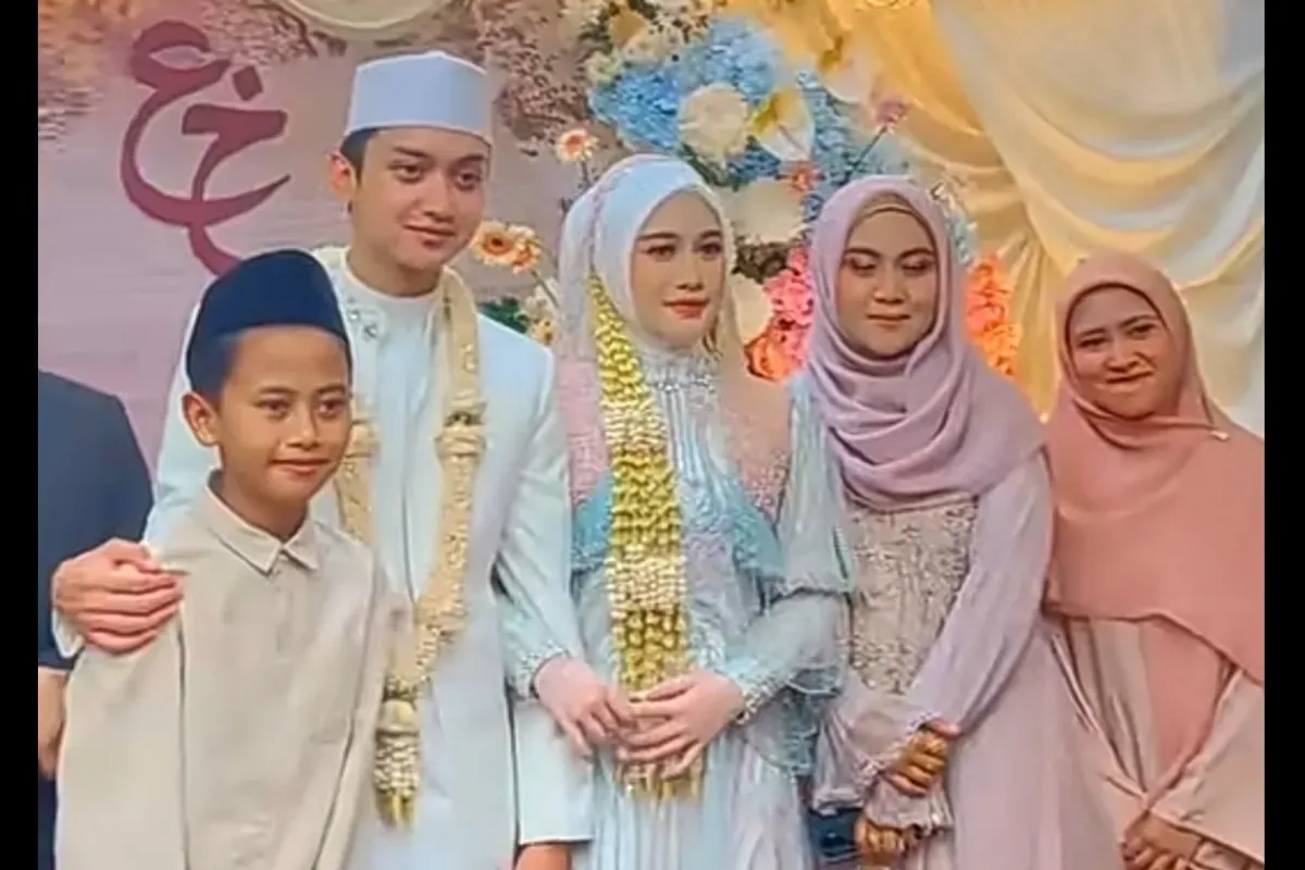 Khansa Mariska, Istri Gus Azmi: Bukan Sembarang Cucu Kyai?