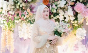 Khansa Mariska: Jejak Keluarga Religius Istri Gus Azmi Terungkap