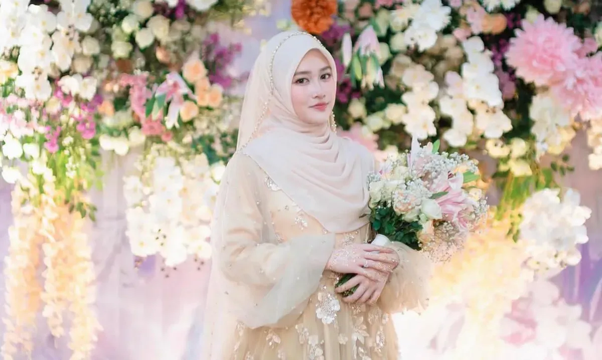 Khansa Mariska: Jejak Keluarga Religius Istri Gus Azmi Terungkap