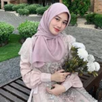 Khansa Mariska: Kisah Cinta Selebgram & Gus Azmi, Resmi Menikah!
