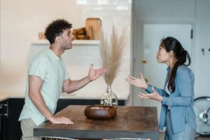 Pasangan Sering Bohong? 15 Tanda Perselingkuhan & Cara Mendeteksinya