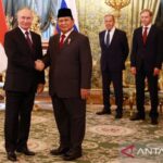 Prabowo Temui Putin, Makan Siang di Istana Konstantin: Rahasia Apa?